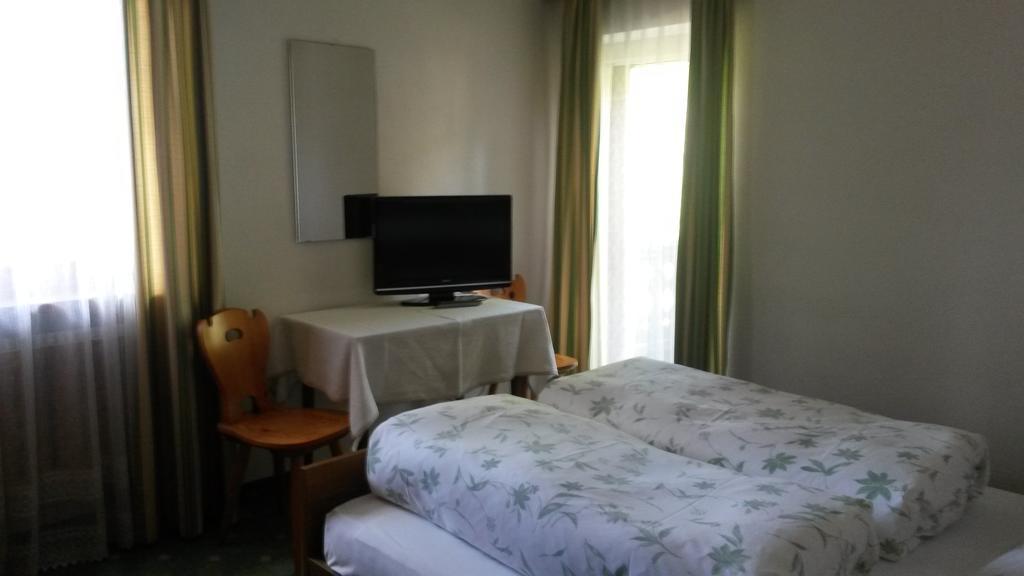 Bed and Breakfast Garni Sayonara St. Vigil Zimmer foto